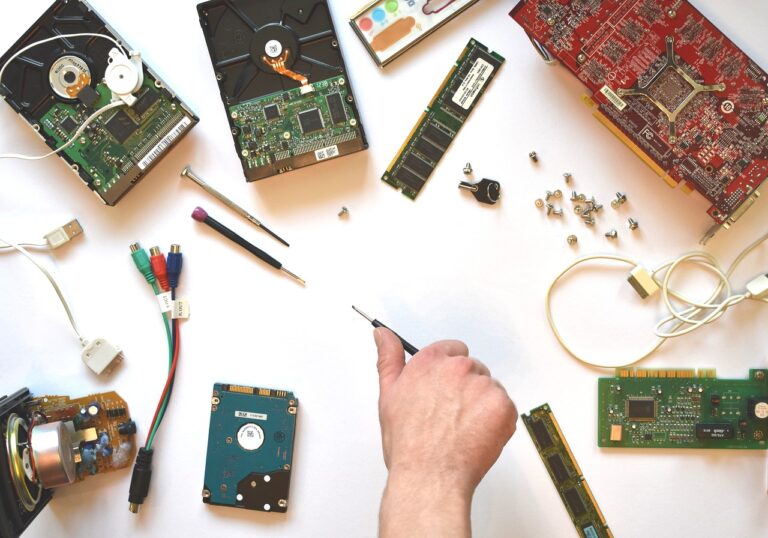 Kako razviti hardware izdelek od začetka do konca