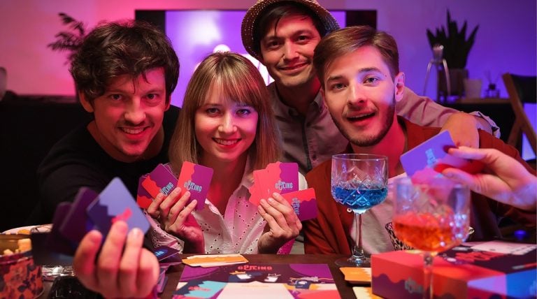 Coupling, the Game – slovenska družabna igra, ki želi zbližati ves svet