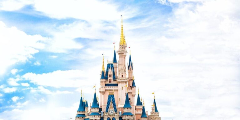 Disney bo v zabaviščne parke vložil 60 milijard dolarjev