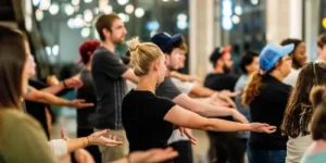 Koga priporočate za organizacijo team buildinga za 100, 200 ali 500 zaposlenih?