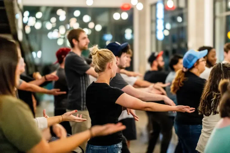 Koga priporočate za organizacijo team buildinga za 100, 200 ali 500 zaposlenih?