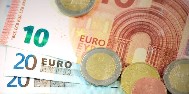 Kako podjetnik sam plača prispevke
