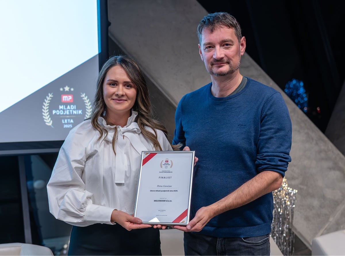Petra Gorečan in Jure Knez ob podelitvi nagrade finalist MP leta